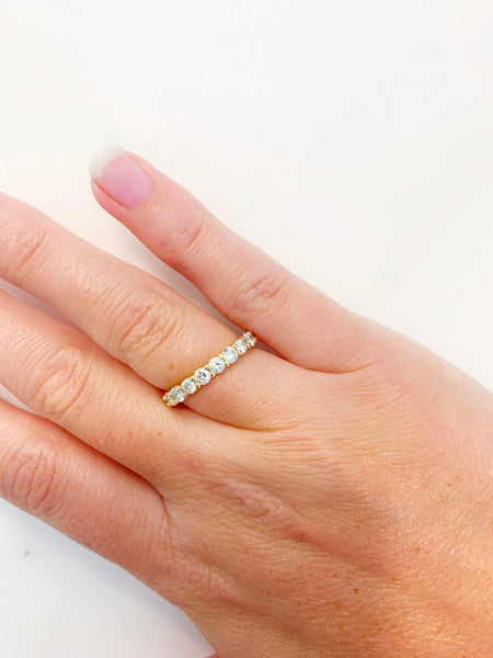 Les Classiques Shared Prong Diamond Eternity Ring